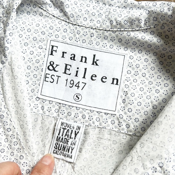 Frank & Eileen Button Down Shirt - Picture 3 of 14